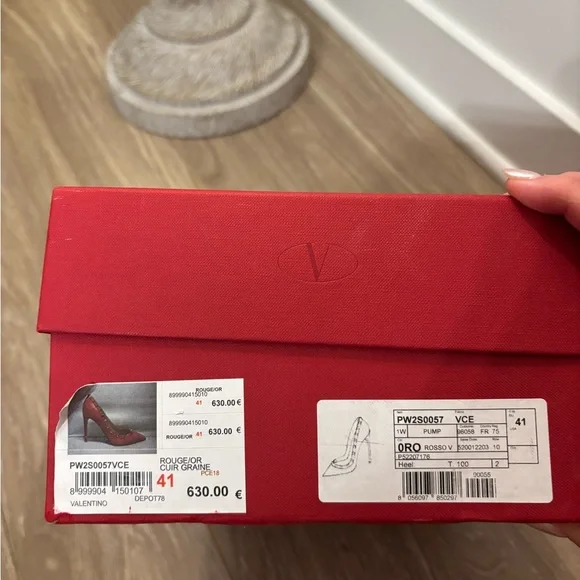 Valentino Garavani Studded Red Heels - Picture 12 of 12